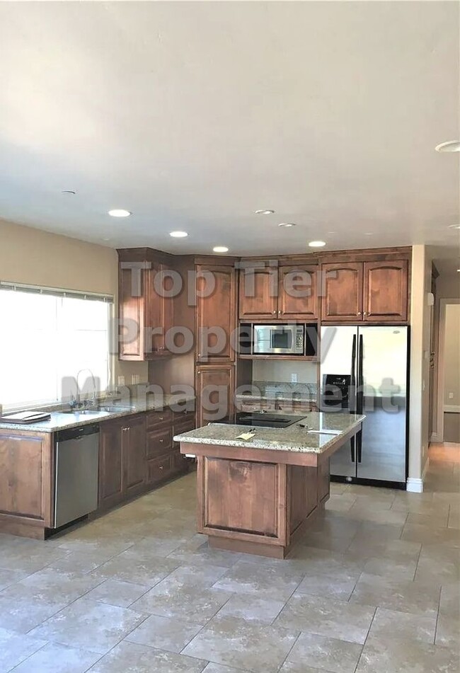 Foto del edificio - ***Beautiful 3 bed / 2.5 bath Townhome in ...