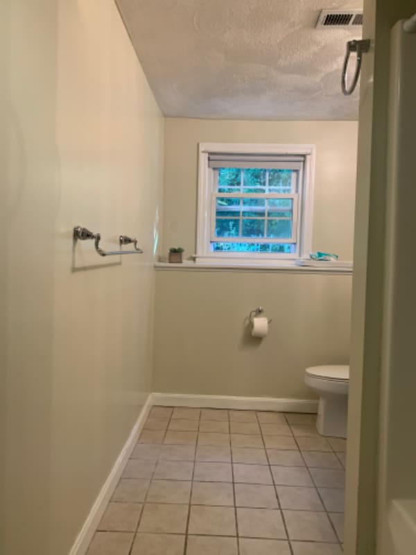 Building Photo - 61 Castle Cir