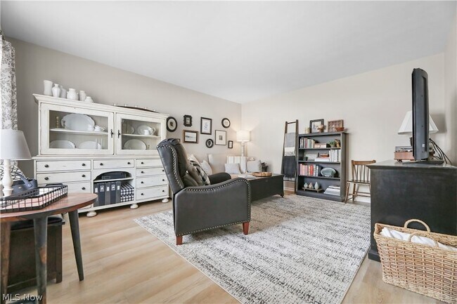 Foto del edificio - 12445 Cleveland Ave NW