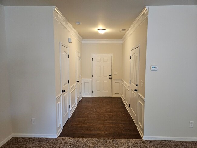 Building Photo - Nice 3 bed 2.5 bath Townhouse located in A...