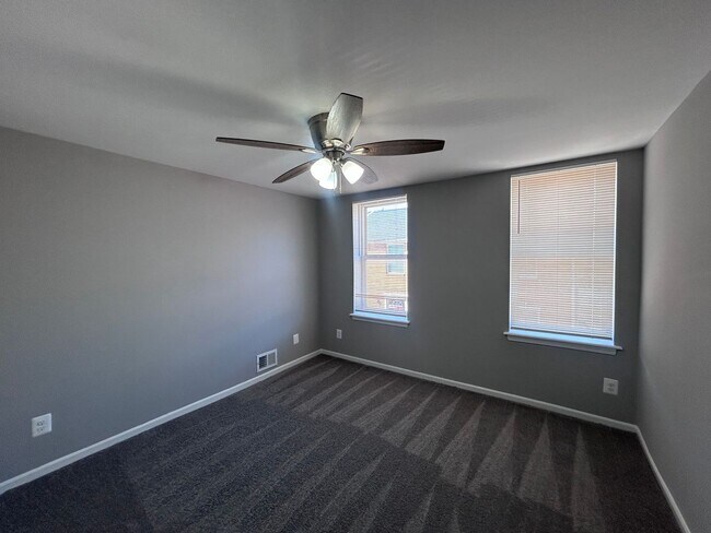 Foto del edificio - Baltimore - 2 bedrooms and 1 bath Available!
