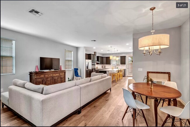 Photo - 1545 W Marlin Dr House