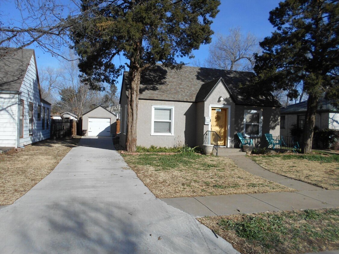 Foto principal - 2518 25th St