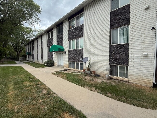 Building Photo - 4538 S 700 E