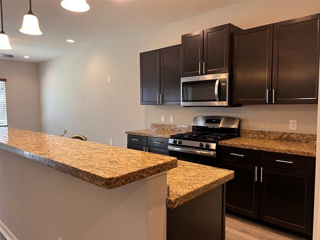 Foto del edificio - 17107 Wilthorne Gardens Ct