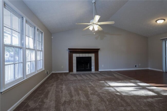 Foto del edificio - 7877 Taylor Cir