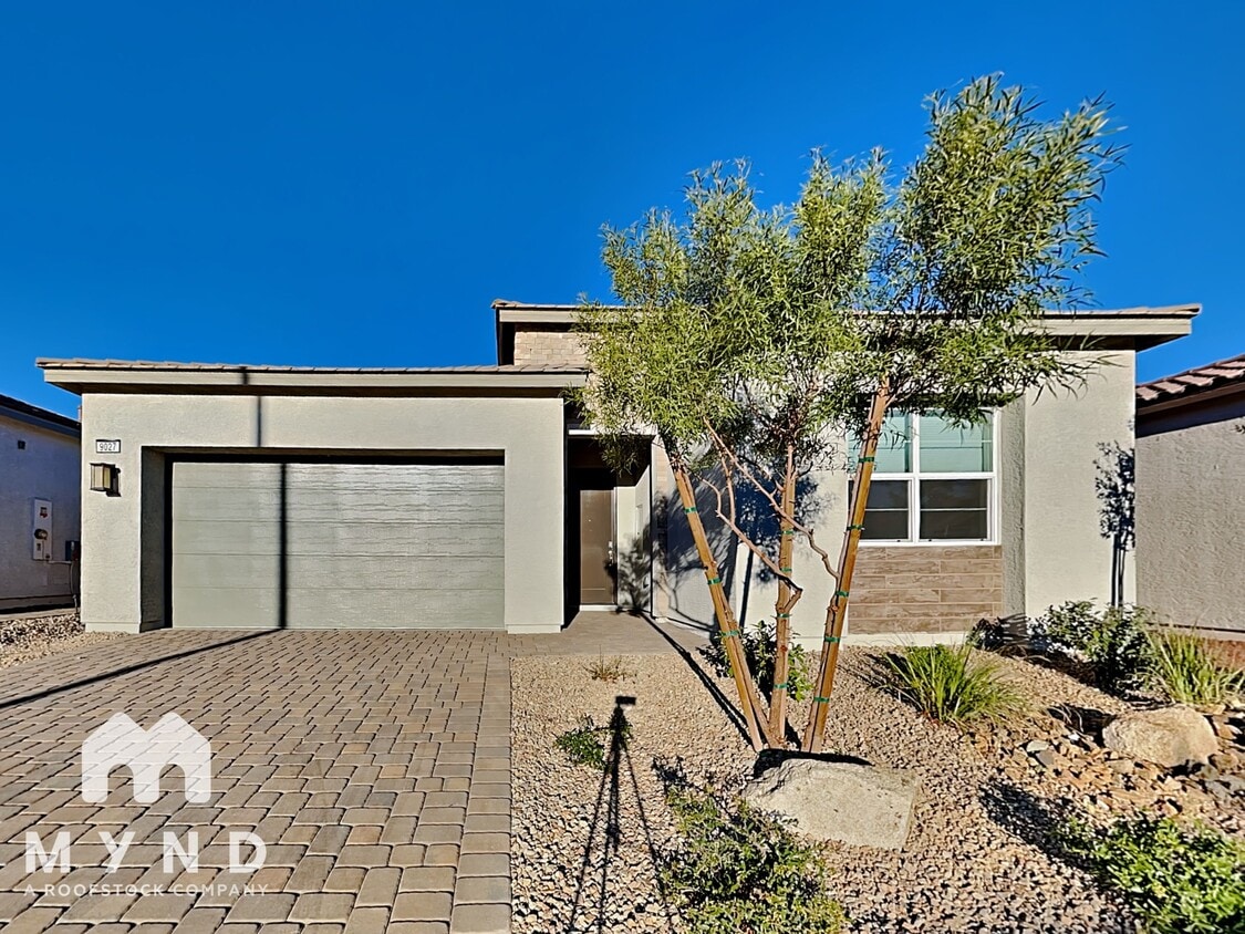 Foto principal - 9027 Skye Treeline St