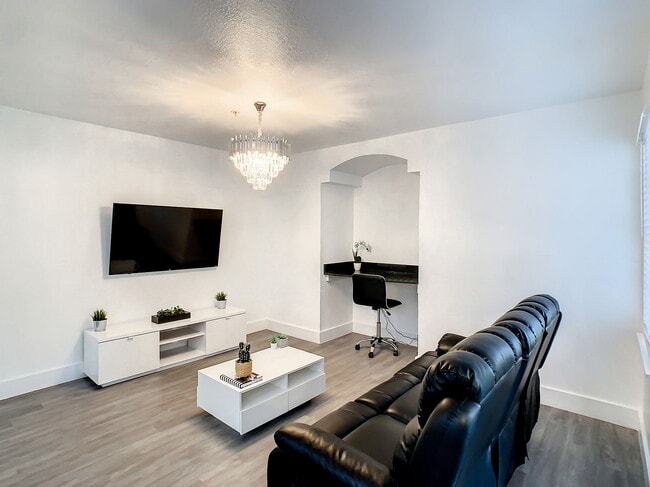 Building Photo - Westpointe Boulevard, Orlando, FL 32835 - 2 BR 2 BA condo