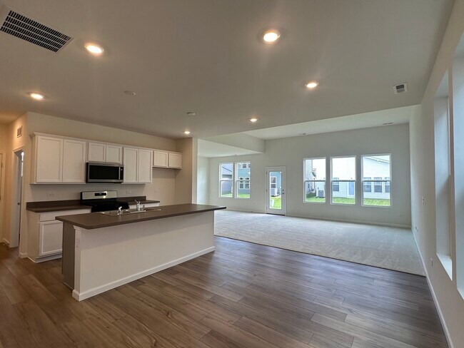 Building Photo - 2656 Lawlor Ln