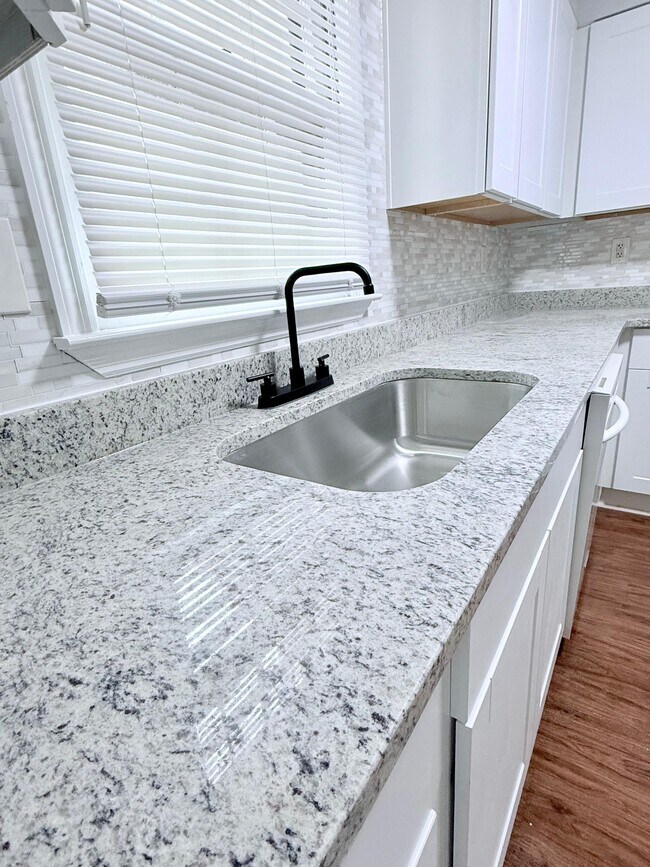 Foto del edificio - 280 Timber Creek Ln SW