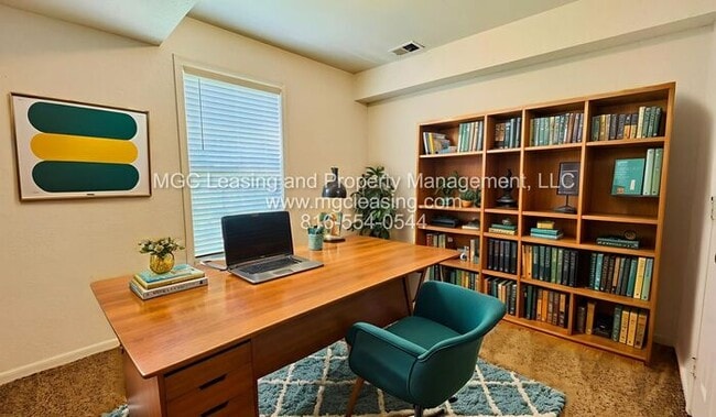 Building Photo - Holiday Special at Creekwood Park-$1,000 Rent Credit-Apply Now!