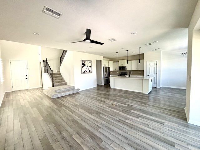 Foto del edificio - 4538 Emprise Way