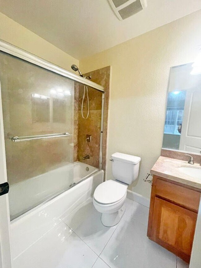 Building Photo - Beautiful 4/3.5 Cupertino Home