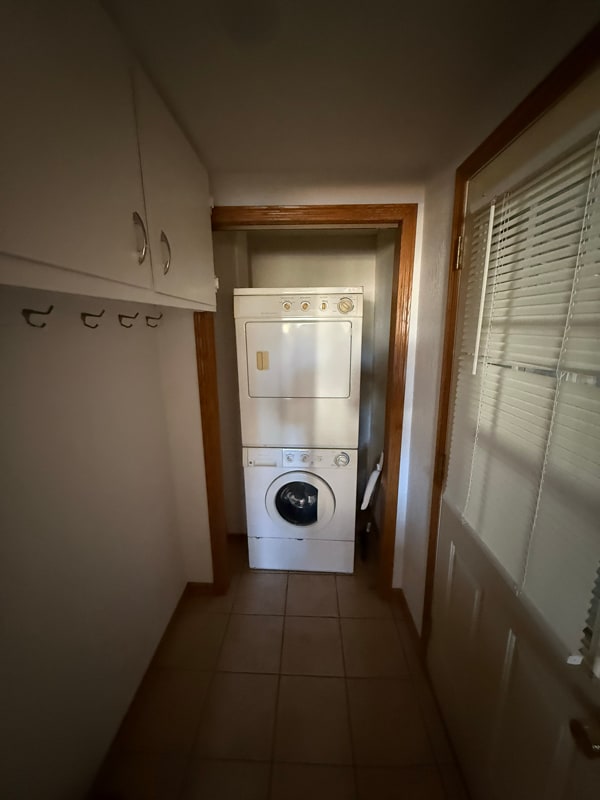 Building Photo - 403 W 3rd St