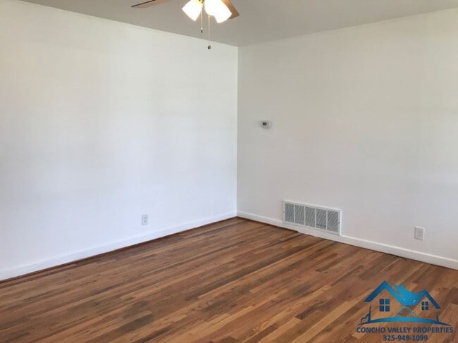 Building Photo - 207 E Riverside Ave