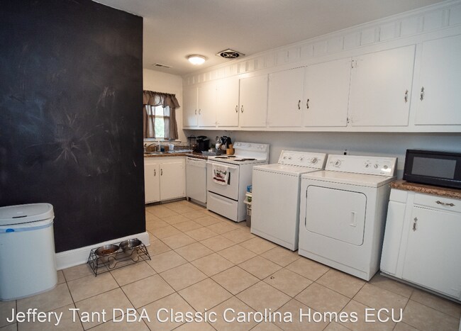 Building Photo - 2 br, 1 bath House - 1401-A E 2nd Street