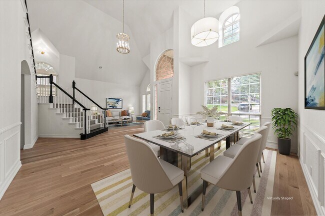 Foto del edificio - Exclusive Luxury Lease-124 N Crosstimber T...