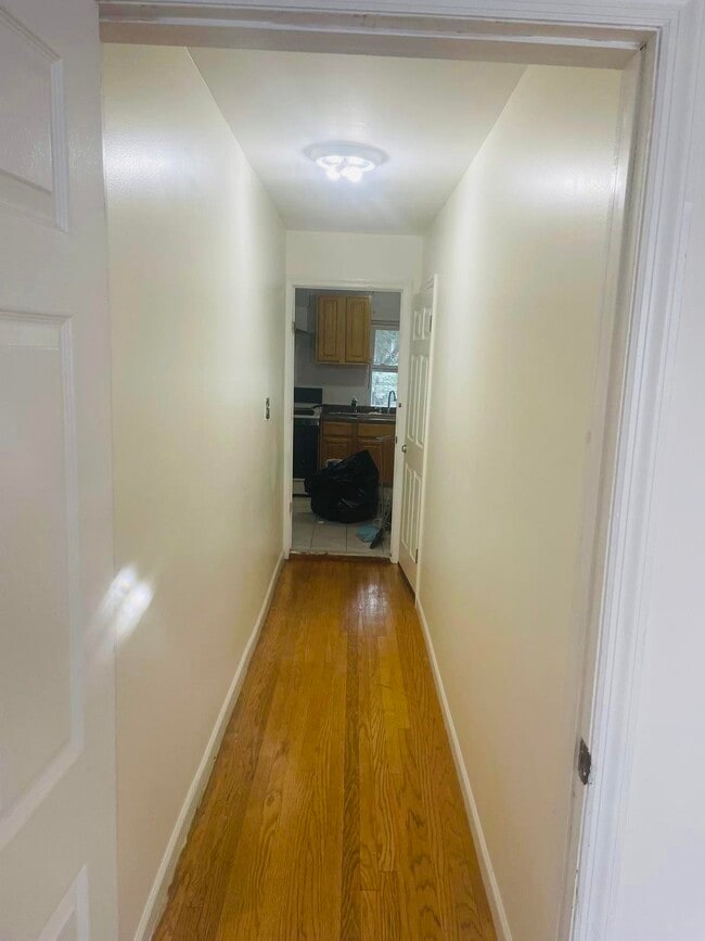 Building Photo - 62 Highland Ave
