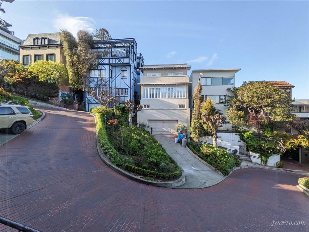 Primary Photo - 1025 Lombard St