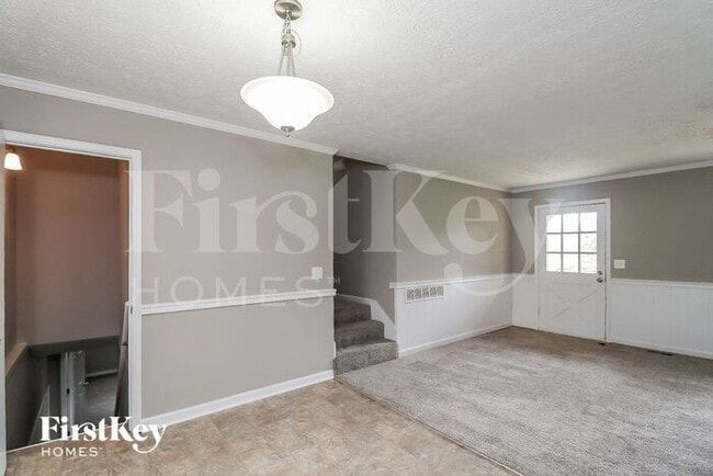 Building Photo - 3762 Cambridge Dr SW