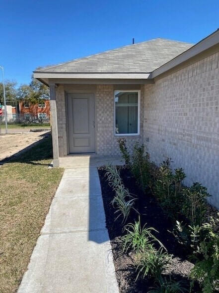 Building Photo - 11935 Bat Sheva Ln
