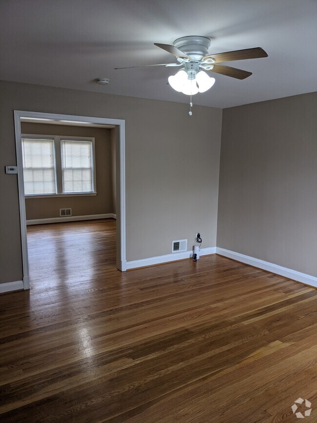 Building Photo - 3630 Elmora Ave