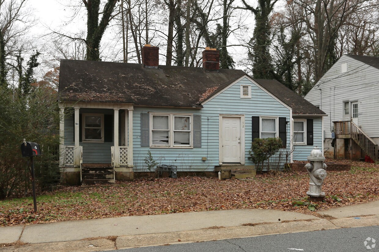 Primary Photo - 92-94 Hedges St SE