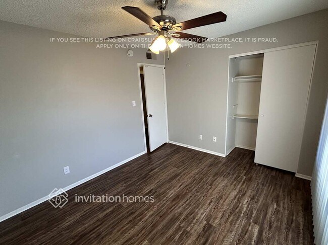 Building Photo - 10821 N 53rd Dr