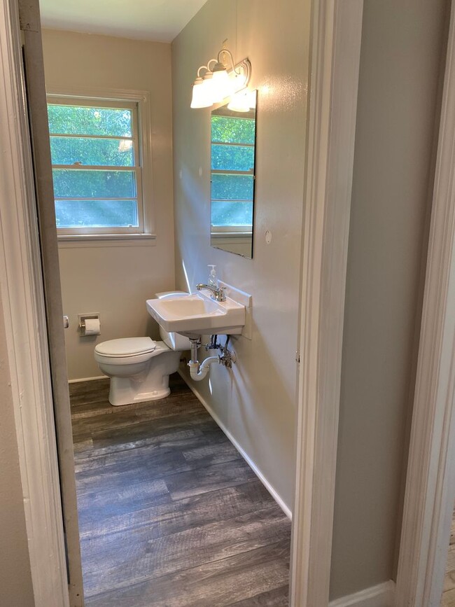 Building Photo - Available now in North Augusta!