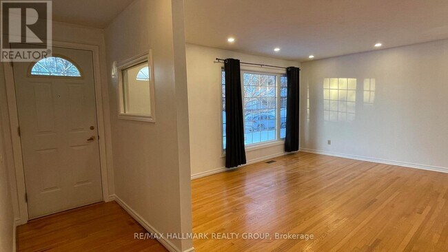 Photo du bâtiment - 2197 Urbandale Dr