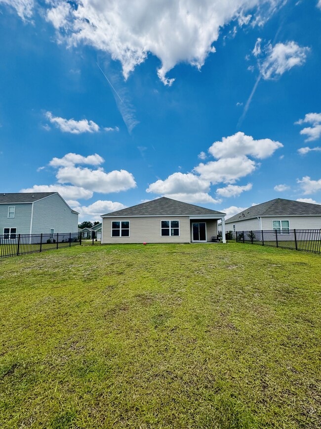Building Photo - 809 Woodland Farms Cir