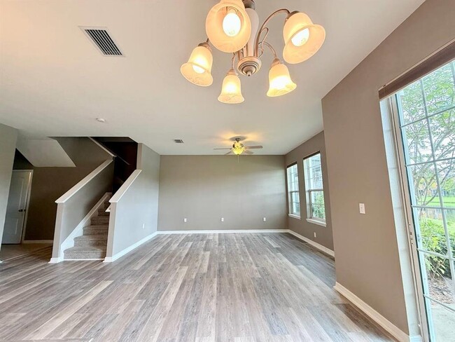 Building Photo - 7001 Interbay Blvd