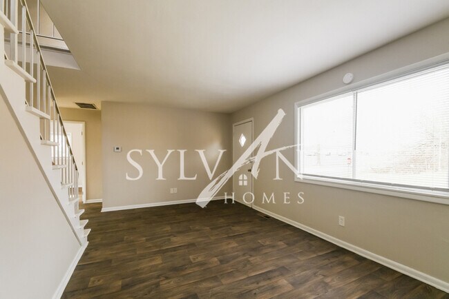 Building Photo - Charming 3 BR, 1 BA home