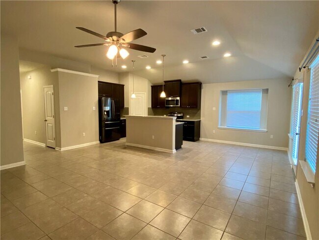 Foto del edificio - 7208 Longford Trail