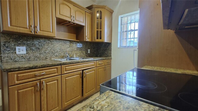 Foto del edificio - 421 NE 1st St