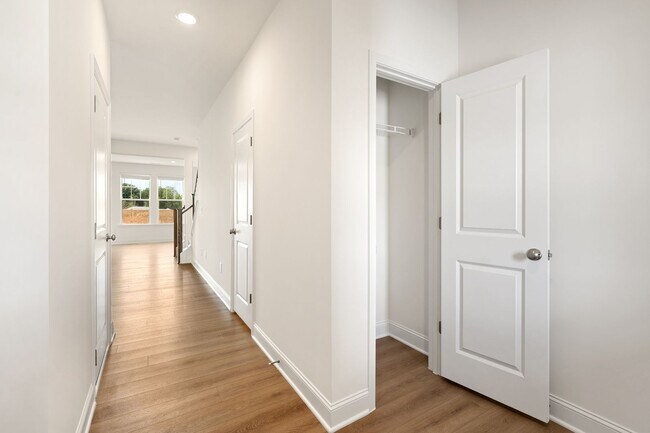 Foto del edificio - Brand New 3-Bedroom Townhome with Resort-S...