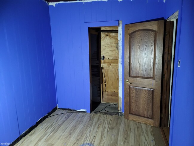 Building Photo - 2 br, 1 bath House - 511 West North 2nd St...