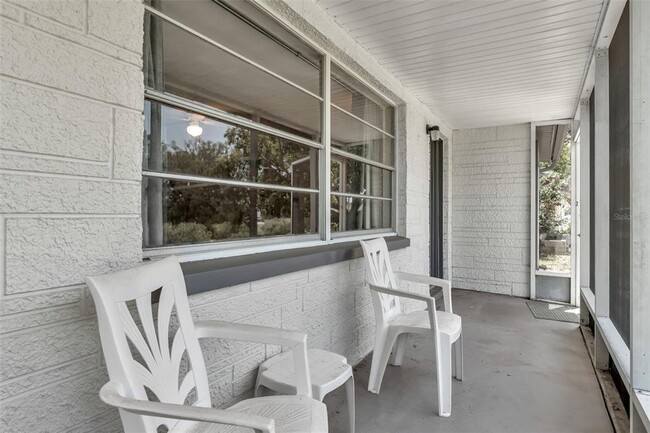 Foto del edificio - 4348 Shoreline Dr