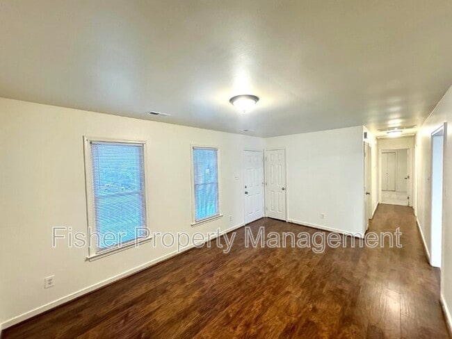 Building Photo - 5248 Oakforest Dr