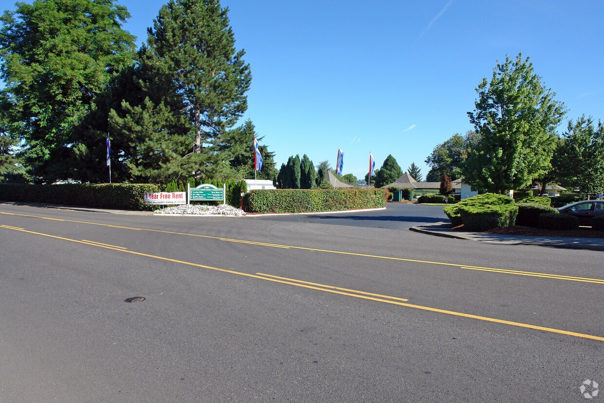 Building Photo - 1501 N Hayden Island Dr