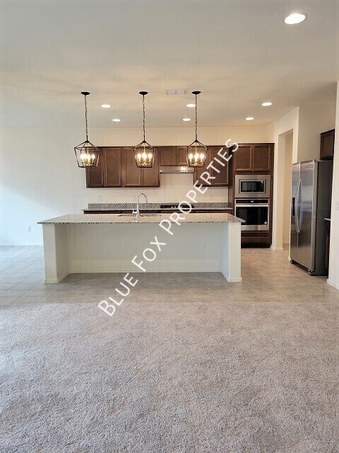 Foto del edificio - 5525 W Lazy Farm Dr