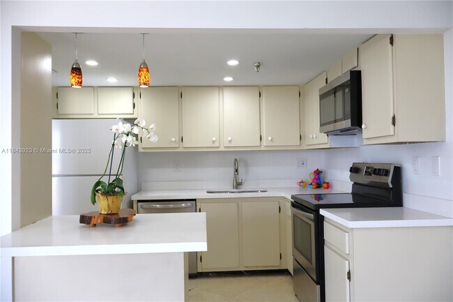 Foto del edificio - 290 174th St St