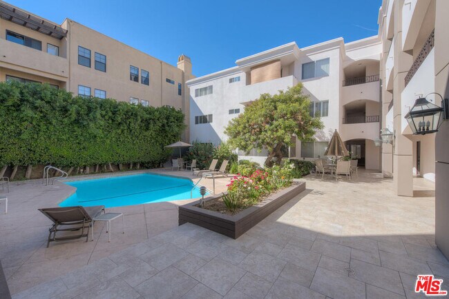 Foto del edificio - 4637 Willis Ave