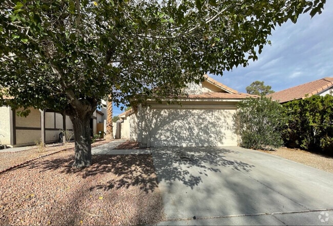 Building Photo - 7135 Shadow Crest Dr