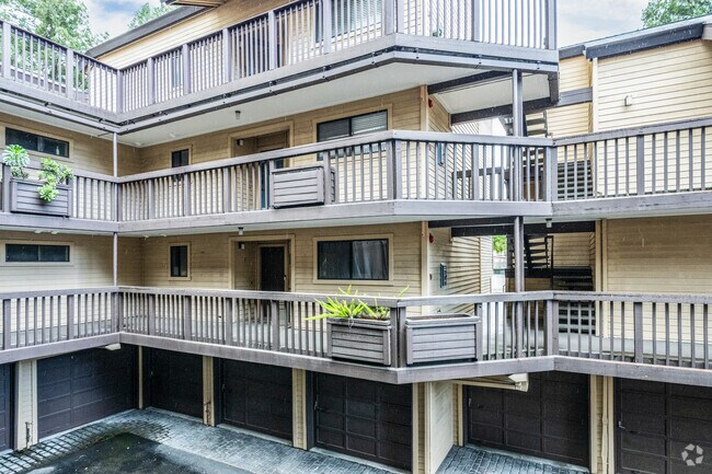 entrance - 99 Cleaveland Rd