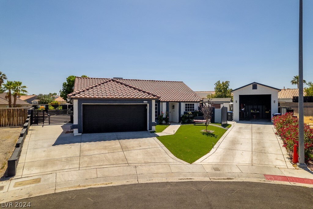 Primary Photo - 1129 Egret Ct