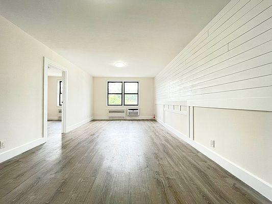 Foto principal - 2 bedroom in Bronx NY 10463