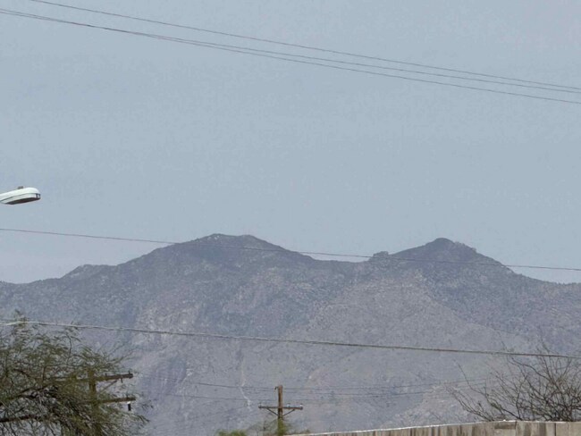 Foto del edificio - 705 W Irvington Rd