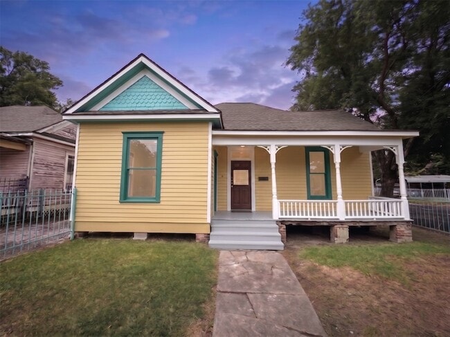 Photo - 2119 Hardy St Apartment