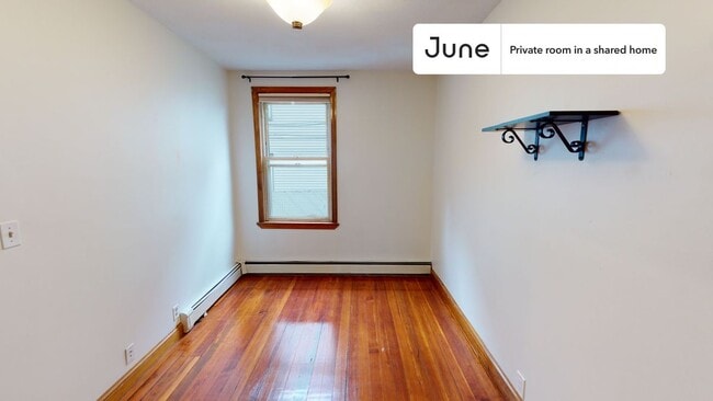 Building Photo - Room in Shared 5 bed/1 bath home in Somerville